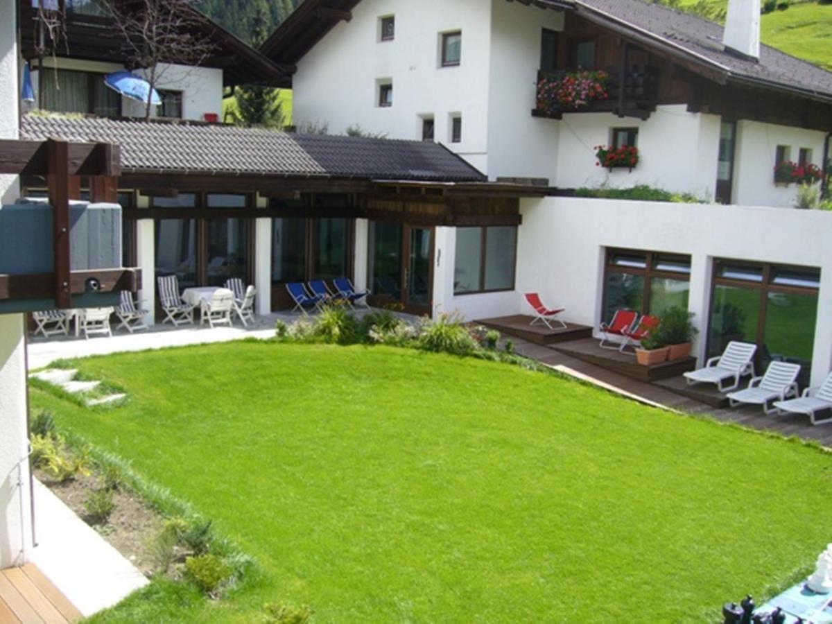 Residence Silvester Racines Eksteriør billede